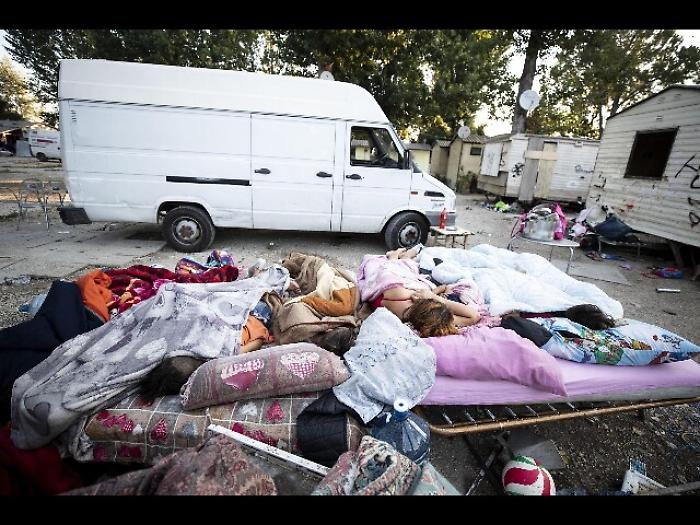 Problemi sanitari, sgombero campo nomadi