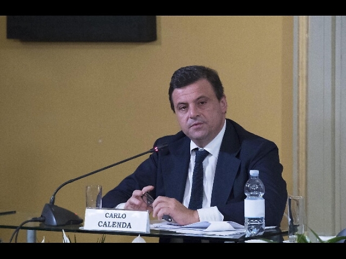 Calenda convoca tavolo su Ilva Taranto