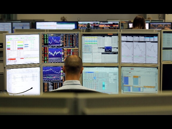 Borsa Milano peggio d'Europa con Saipem