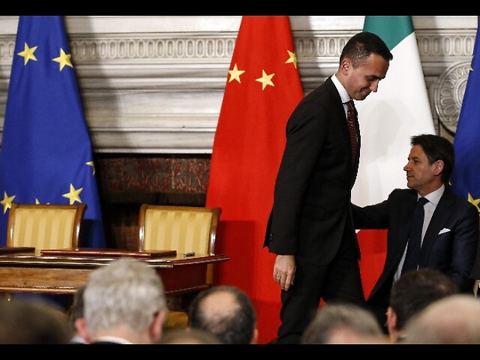 Governo: in corso incontro Conte-Di Maio