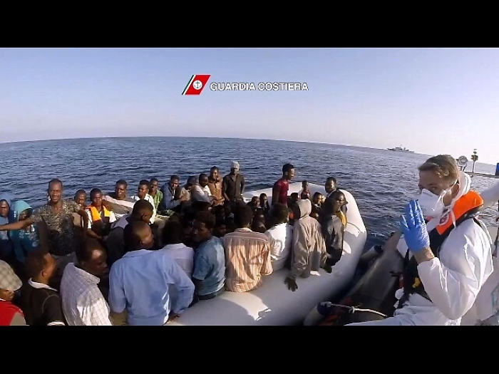 Lampedusa, venti migranti soccorsi da una motovedetta dalla Gdf