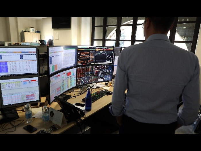 Borsa: Milano prosegue in rialzo con Fca