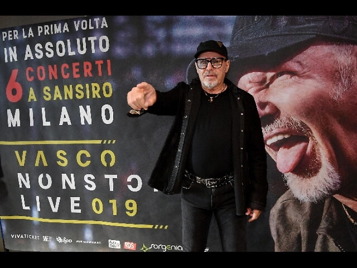 Vasco, 'canto per restare vivo'