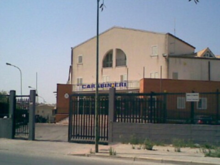 Riesi, colpi di pistola contro portone di casa di commerciante