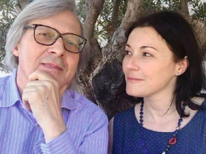 Gabriella, "vedova" (inconsolabile) di Sgarbi: &laquo;Sicilia, hai perso il tuo innamorato pi&ugrave; pazzo&raquo;