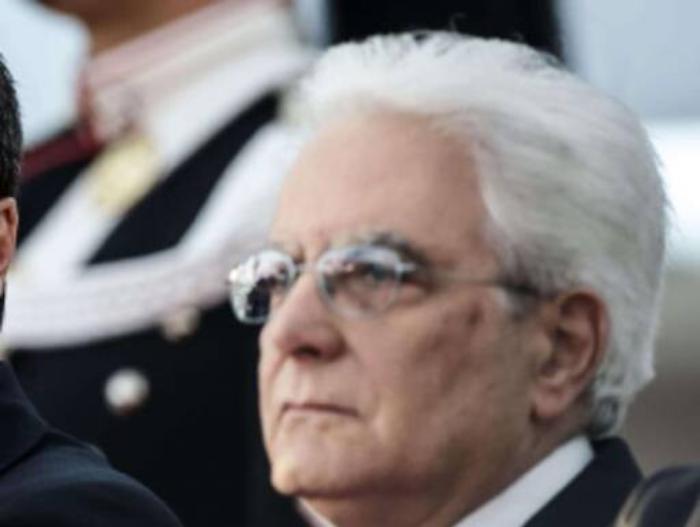 Minacce e insulti a Sergio Mattarella, 39 profili social sotto inchiesta