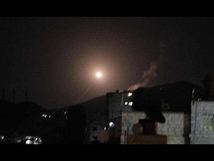 Siria:'abbattuti missili', falso allarme