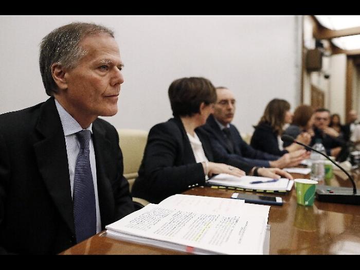 Migranti, Sophia resta ma regole cambino