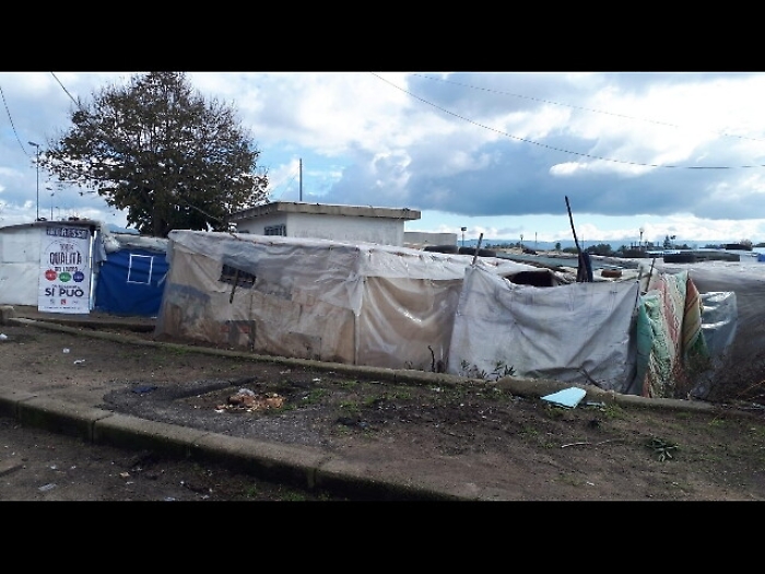 Disposta autopsia vittima rogo tendopoli