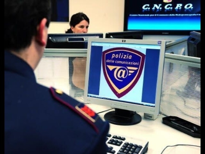 Revenge porn, pubblica foto osè della ex su sito per adulti: denunciato