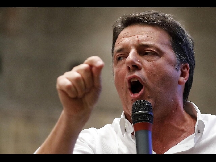 Renzi, Salvini faccia un selfie-querela