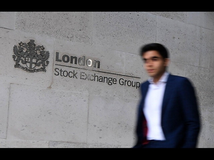 Borsa: Europa solida, Londra +0,8%