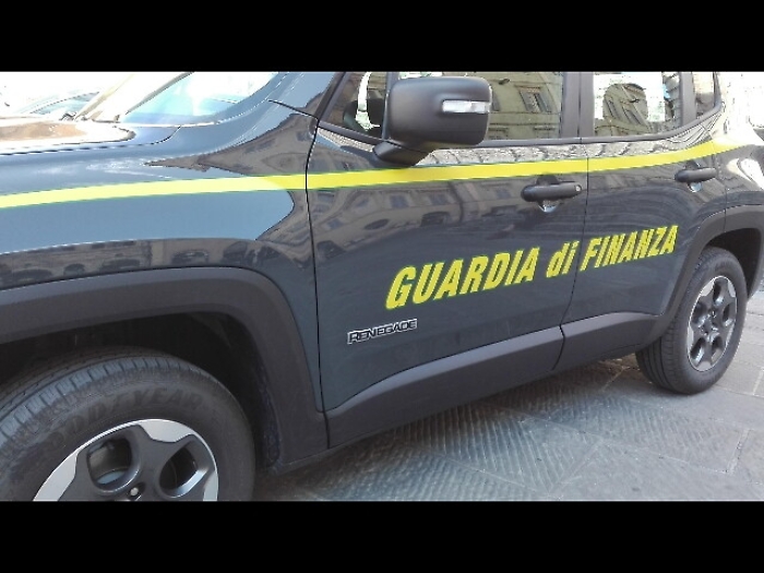 Libri fotocopiati,sequestri Gdf a Napoli