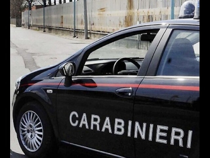 Fermata busta per Martina con proiettile