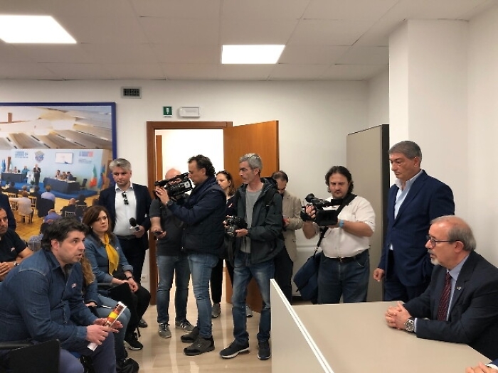 Mercatone Uno: Barbagallo, attivare Cig