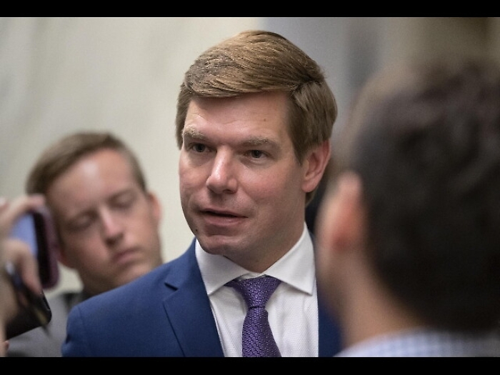 Usa 2020: dem Eric Swalwell lascia corsa