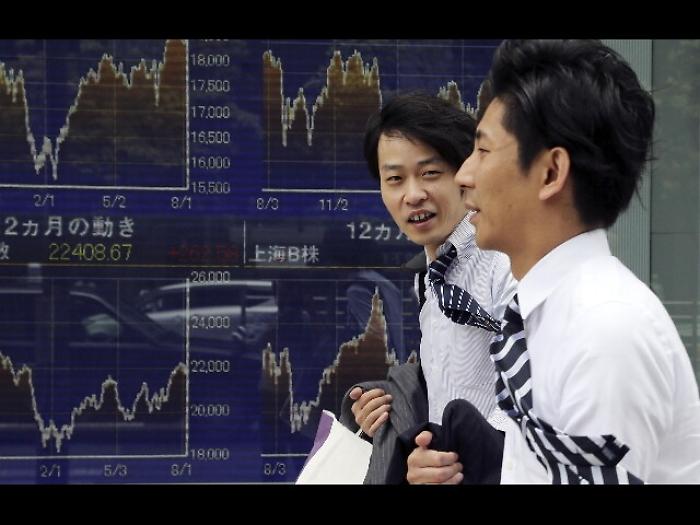 Borsa: Tokyo, chiusura invariata, -0,03%