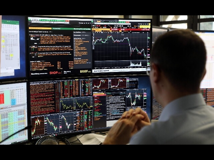 Spread apre in deciso calo a 289 punti