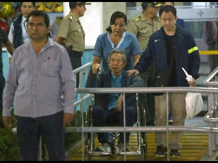 Per&ugrave;: Fujimori lascia la clinica