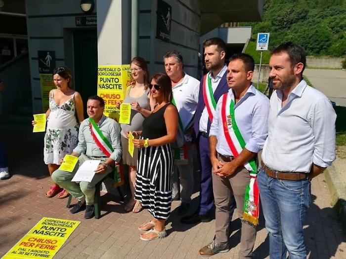 Sindaco s'incatena,no stop punto nascite