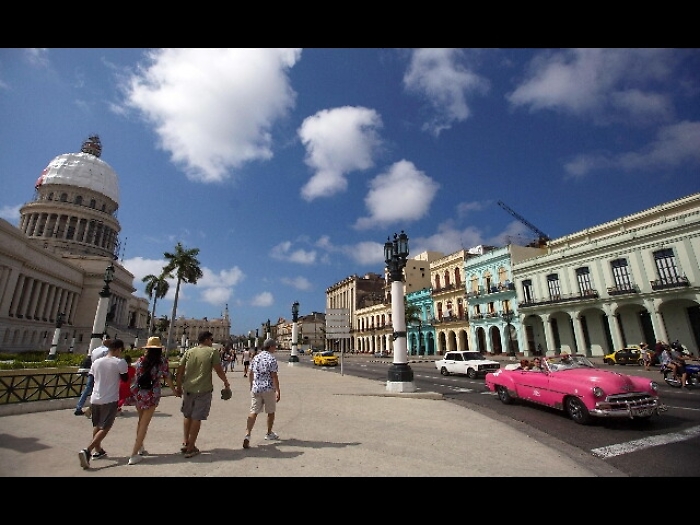 Cuba apre a gestione privata internet