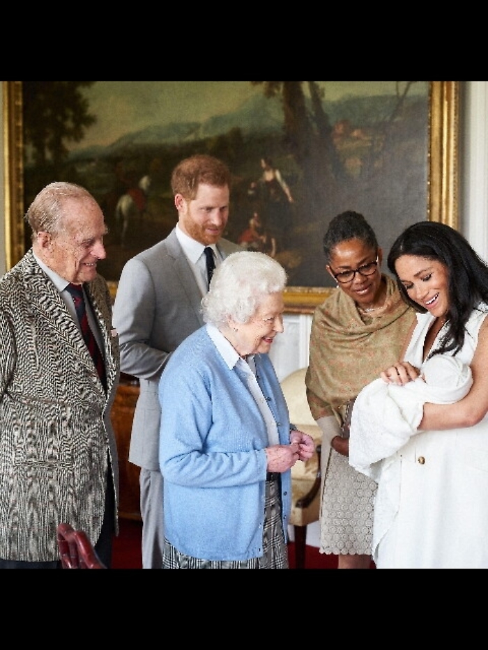 Reali, per Archie un battesimo privato