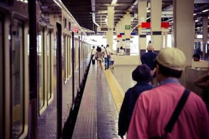 L'odissea in treno da Palermo a Roma: 4 ore fermi a Villa San Giovanni