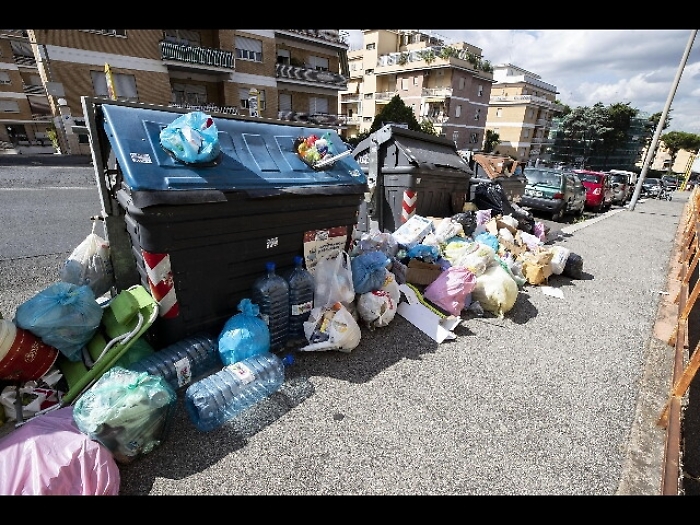 Rifiuti: Costa, Raggi non lasciata sola