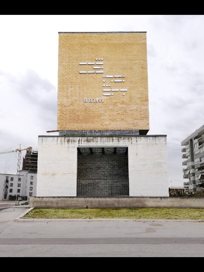 Migranti: 28 anni da sbarco Vlora a Bari