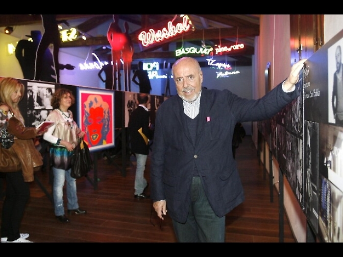 Gradara dedica scalinata a Elio Fiorucci