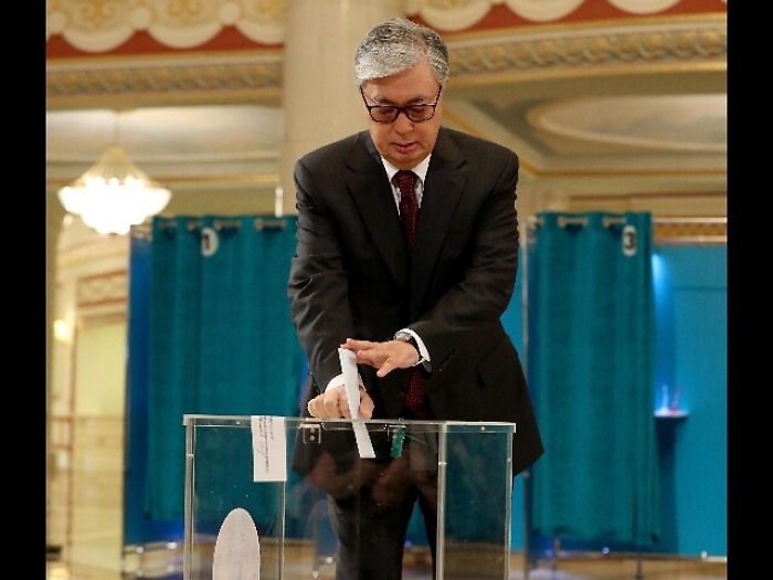 Kazakistan: exit poll,Tokayev presidente