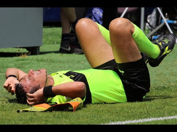 Crotone,incidente fortuito a guardalinee