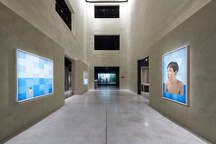 Mostre: all'Armani Silos di Milano i "racconti immaginari" di Paolo Ventura