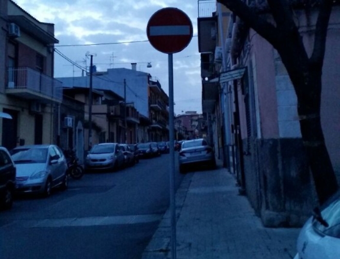 Catania: &egrave; spuntato in divieto di transito in via Pedara