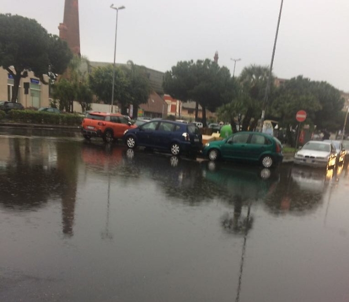 Quando piove a Catania, i "laghetti" di via Gorizia