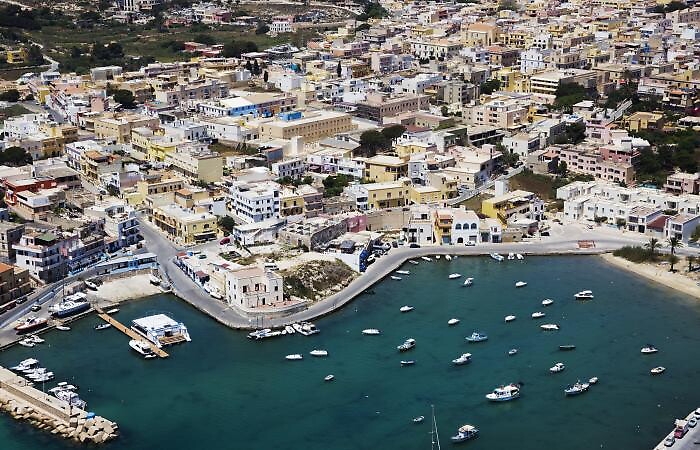 Acqua inquinata a Lampedusa: scattano sequestro depuratore e 13 avvisi di garanzia
