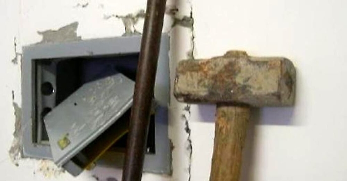 Furto cassaforte del comune di Trapani: due arresti per ricettazione