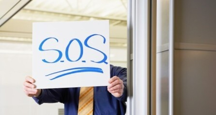 Storie di povert&agrave;, Emanuele: &laquo;Ho venduto le fedi per far studiare i miei figli&raquo;