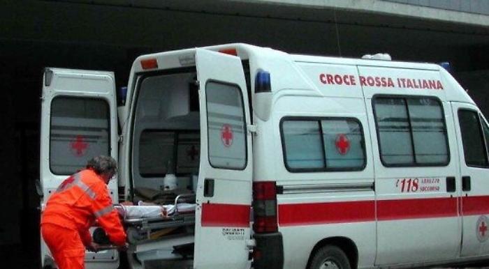 Alcamo, prof 70enne muore in sella alla sua moto nello scontro con auto