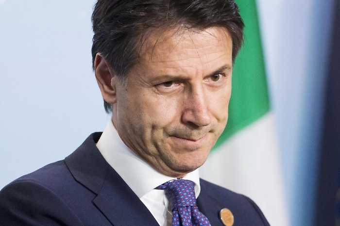 Governo compatto sui migranti: &laquo;Adesso l'Ue si occupi dei flussi&raquo;