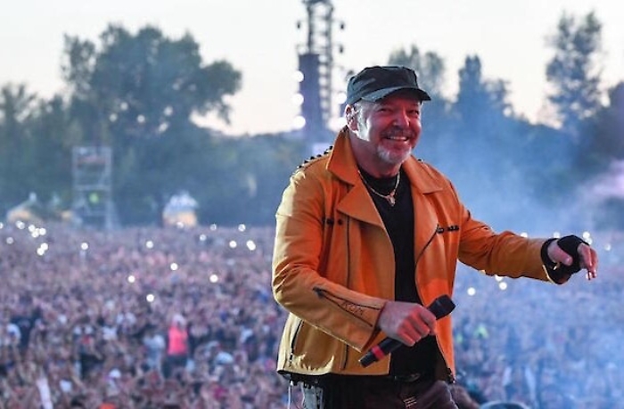 Da Letojanni a Messina, 34 anni di Vasco Rossi in Sicilia: cresce l'attesa per il concerto della rockstar