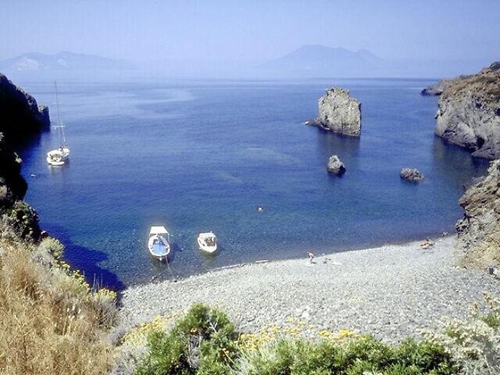 Sicilia, l'incanto di quattro spiagge premiato con le vele di Legambiente