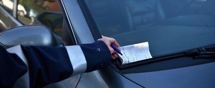 Multato due volte, automobilista aggredisce vigili a Caltagirone