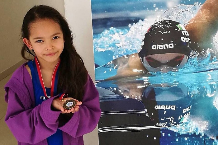 La piccola Gaia morta per una medusaSgomento nel paese del Messinese del pap&agrave;