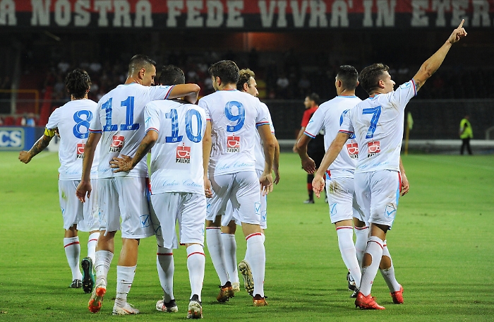 In coppa Italia il Catania fa le prove di serie B: schianta il Foggia e passa il turno