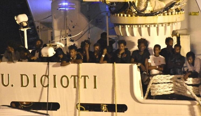 Sbarco Diciotti, 40 migranti hanno perdere le loro tracce