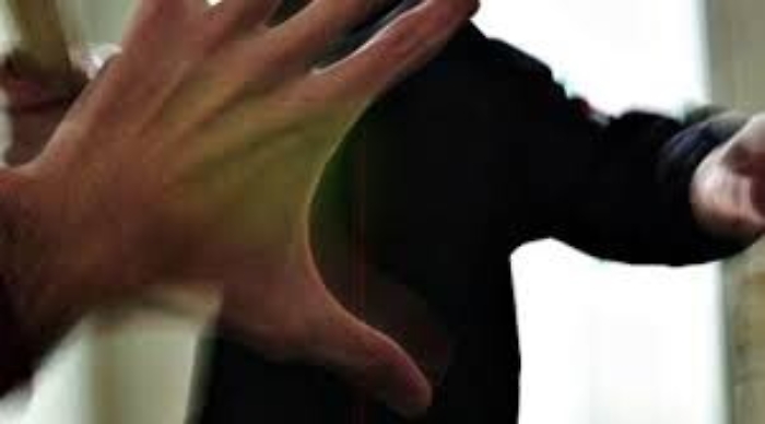 Raffadali: &laquo;Ritorna nel tuo Paese&raquo;, poi calci e pugni a 16enne migrante