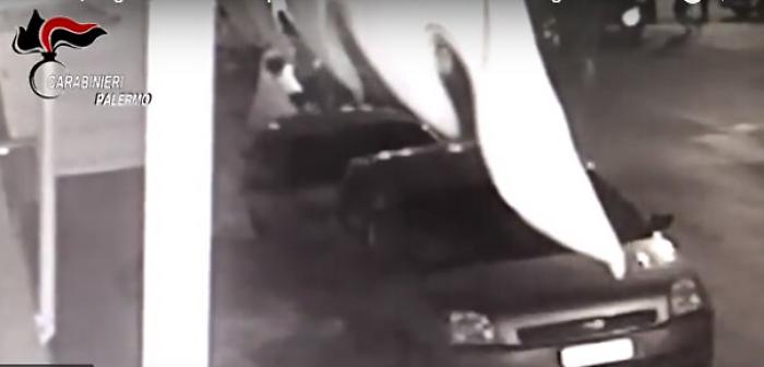 Migranti picchiati nel Palermitano, in un video le fasi del pestaggio