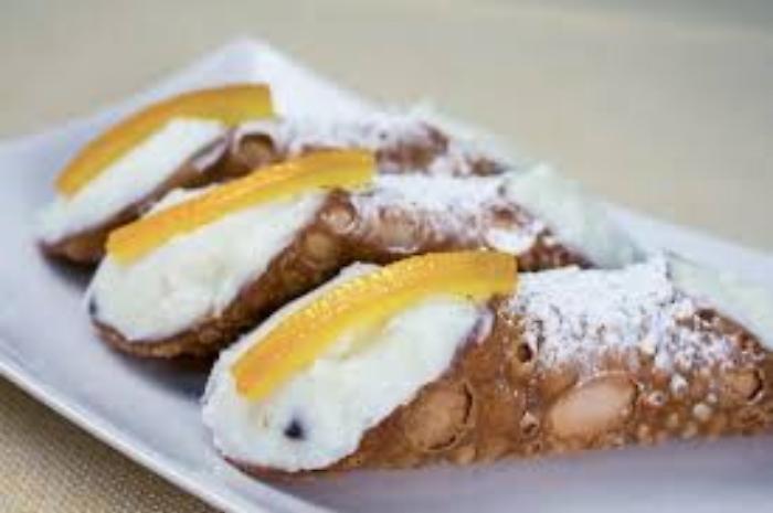 Burocrazia in Sicilia, iter di 5 anni per esportare le scorze di cannoli...