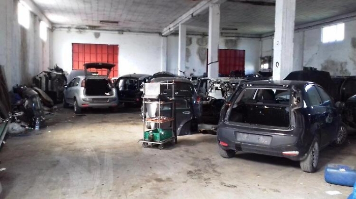 Finivano a Palagonia auto rubate nel Catanese e nel Siracusano